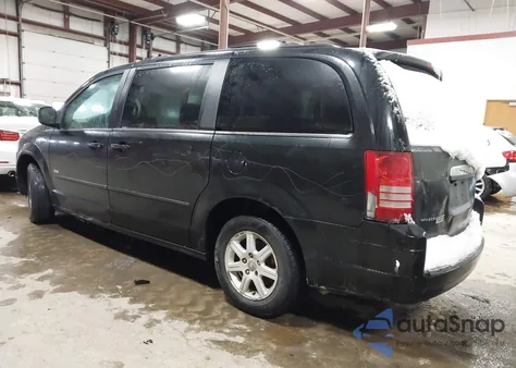 2008 Chrysler Town & Country Touring from USA, damaged, VIN 2A8HR54P58R841545